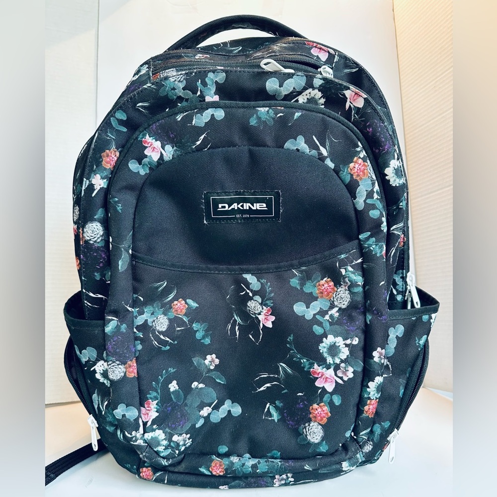 Dakine Prom 27L Backpack